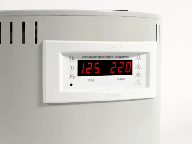 Стабилизатор напряжения Бастион Skat STL-10000